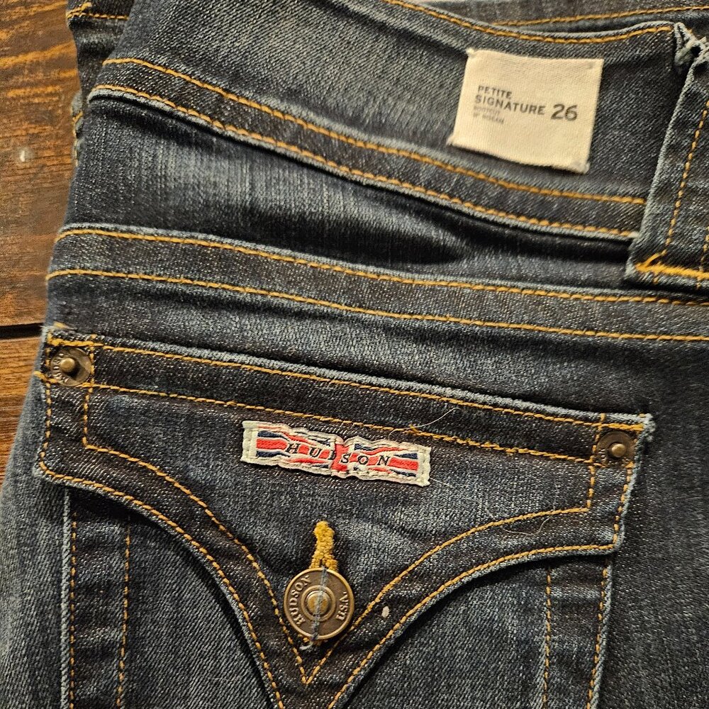 Never Worn Hudson Petite Signature Bootcut Jeans
